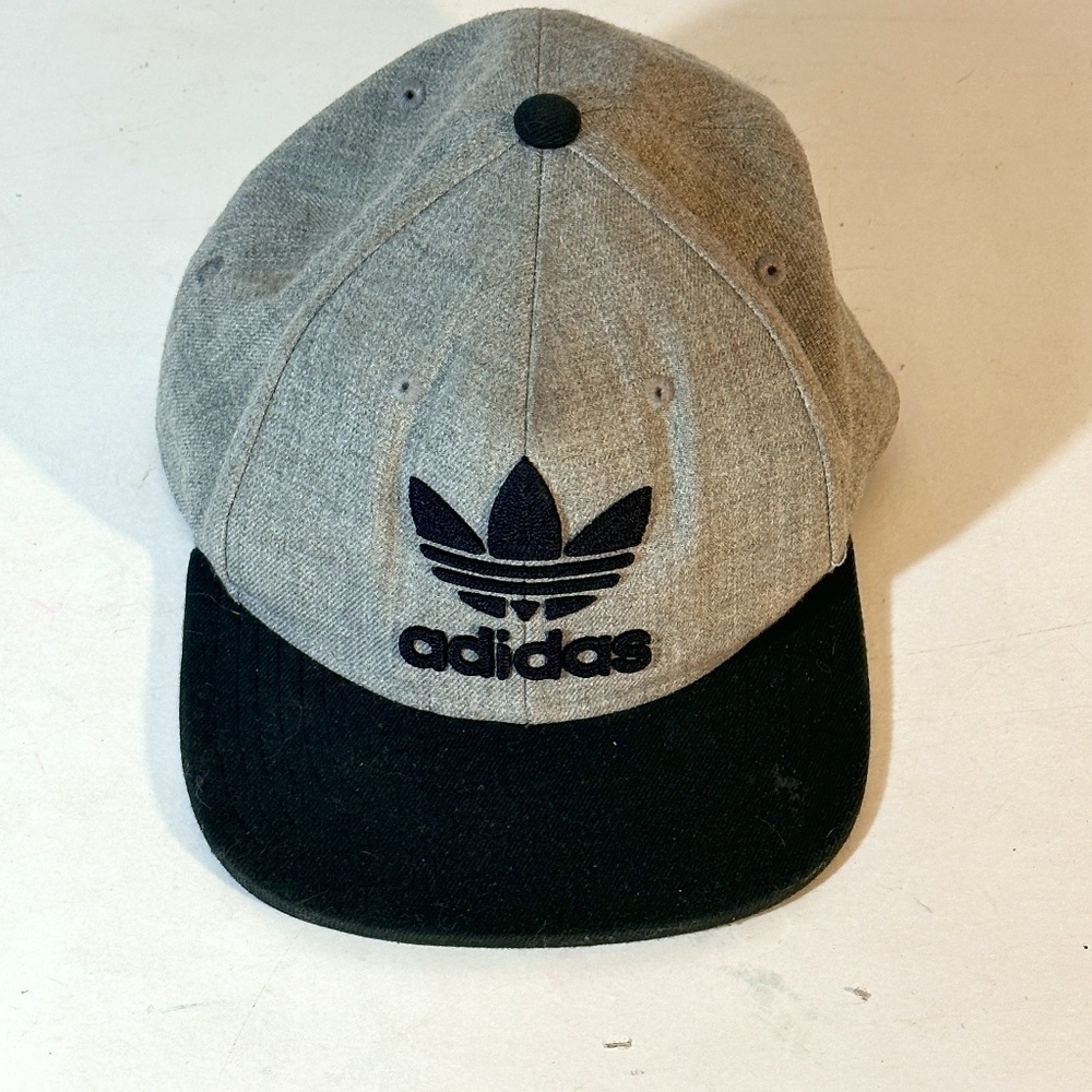 Vintage Adidas Classic Leaf Gray Black Trucker Snapback Adjustable Hat Cap